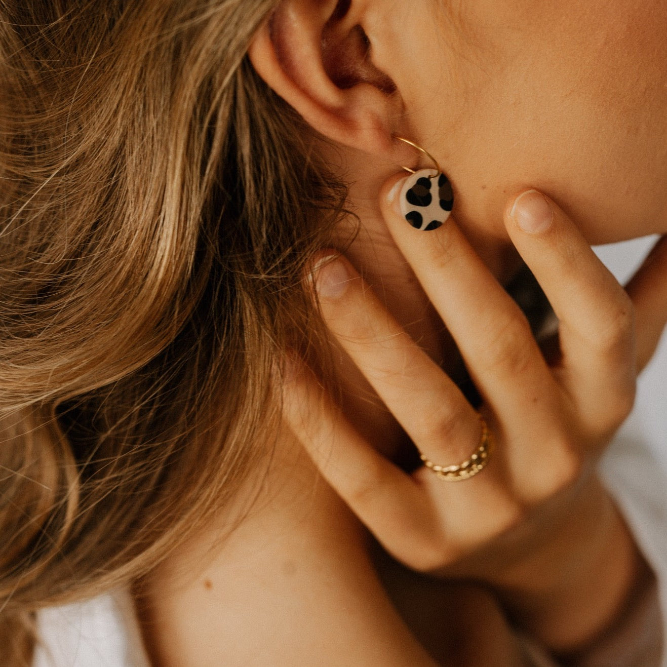 Mini Leo Hoops